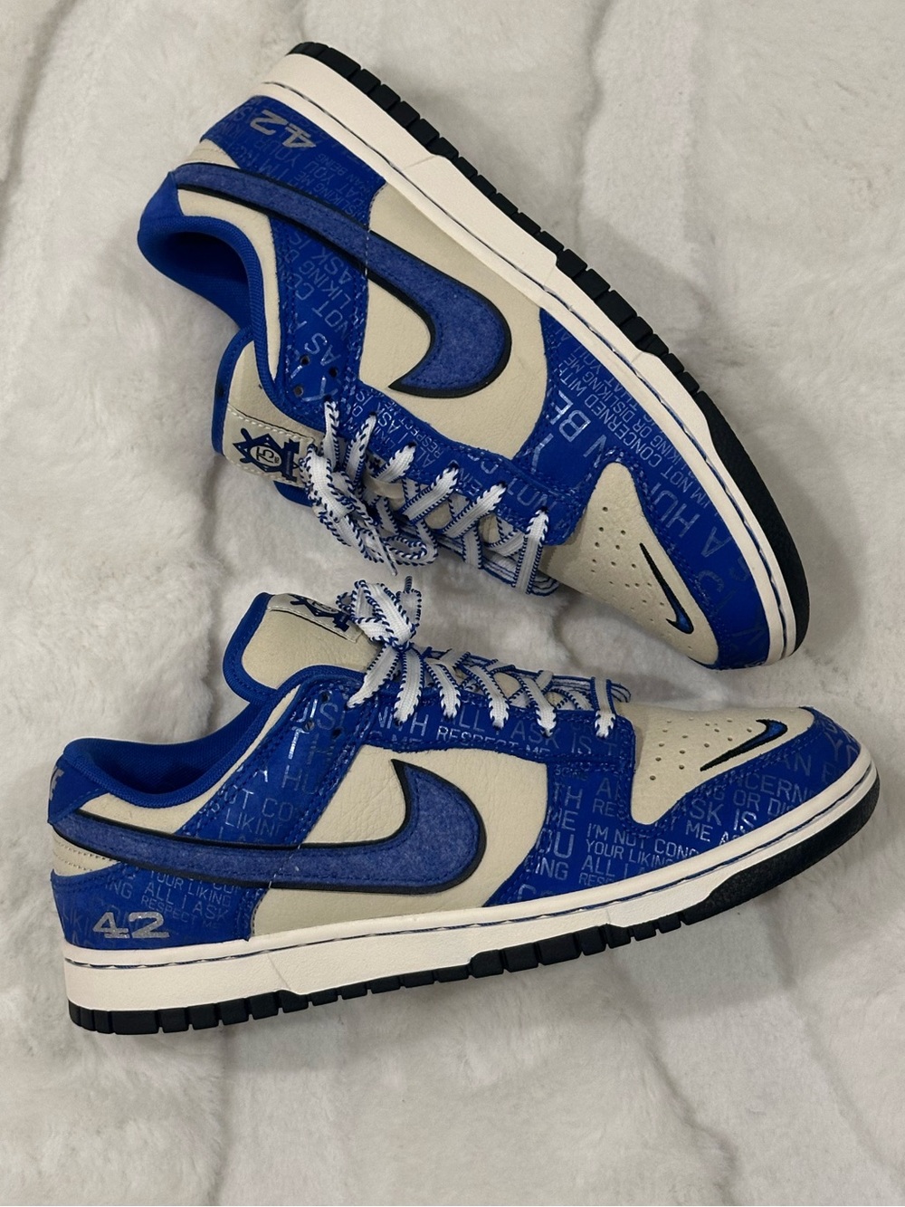 Dunk Low “Jackie Robinson” 75 anniversary Edition Size 8.5